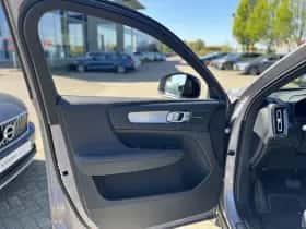 Volvo XC40 (2025) thumbnail 6