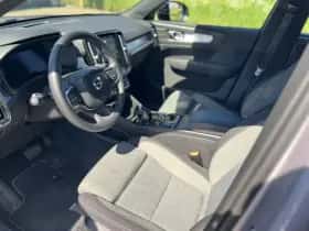 Volvo XC40 (2025) thumbnail 8