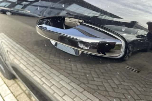 Volvo XC40 (2021) thumbnail 4