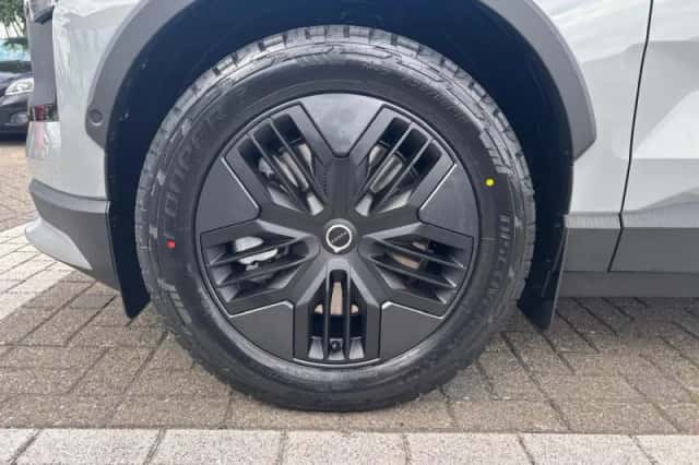 Volvo EX30 (2025) thumbnail 2