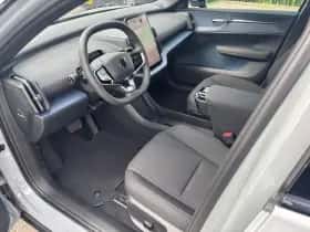 Volvo EX30 (2025) thumbnail 4