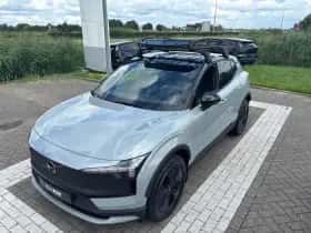 Volvo EX30 (2025) thumbnail 32