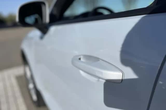 Volvo XC40 (2021) thumbnail 4