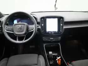 Volvo XC40 (2022) thumbnail 9