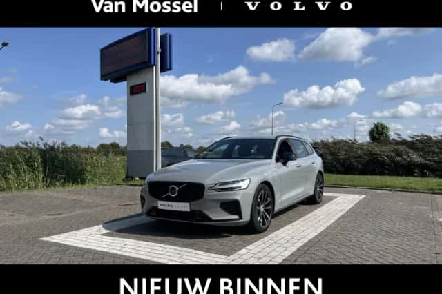 Volvo V60 (2025) thumbnail 1