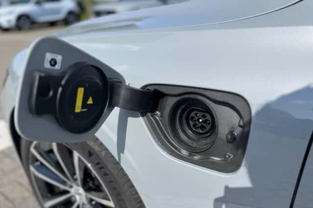 Volvo V60 (2025) thumbnail 4