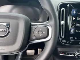 Volvo XC40 (2022) thumbnail 8