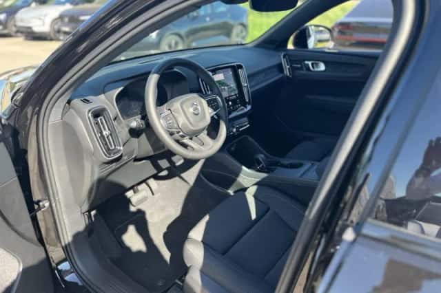 Volvo EX40 (2026) thumbnail 6