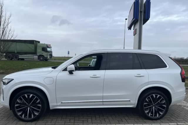 Volvo XC90 (2025) thumbnail 2