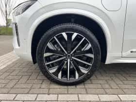Volvo XC90 (2025) thumbnail 3