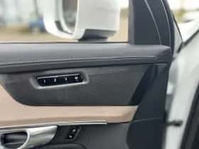 Volvo XC90 (2025) thumbnail 7