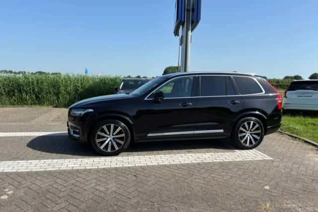 Volvo XC90 (2022) thumbnail 4