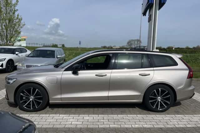 Volvo V60 (2025) thumbnail 2