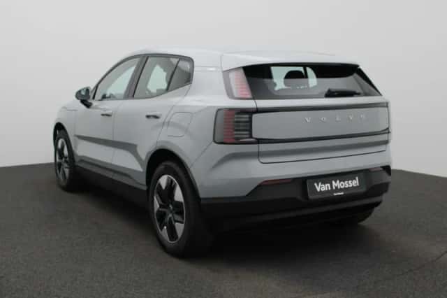 Volvo EX30 (2024) thumbnail 2