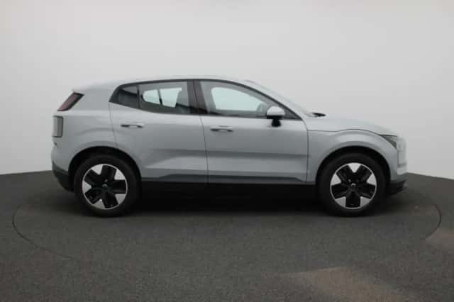 Volvo EX30 (2024) thumbnail 6