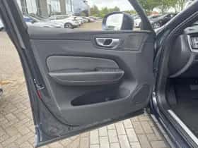 Volvo XC60 (2024) thumbnail 6