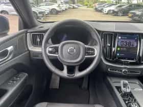 Volvo XC60 (2024) thumbnail 9