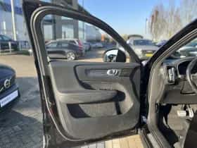 Volvo XC40 (2021) thumbnail 4