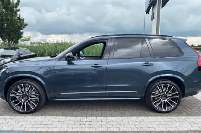 Volvo XC90 (2026) thumbnail 3