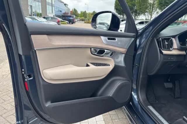 Volvo XC90 (2026) thumbnail 6