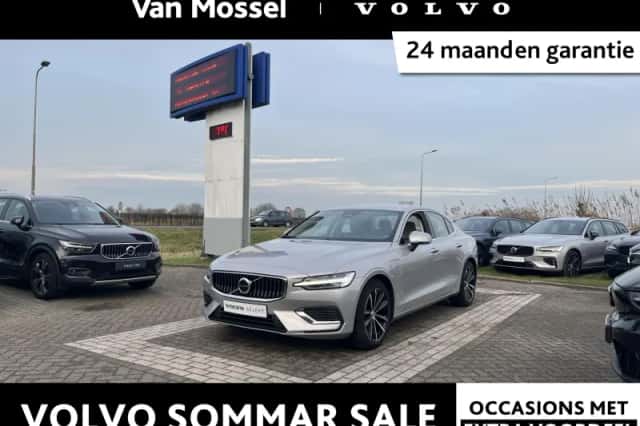 Volvo S60 (2023) thumbnail 1
