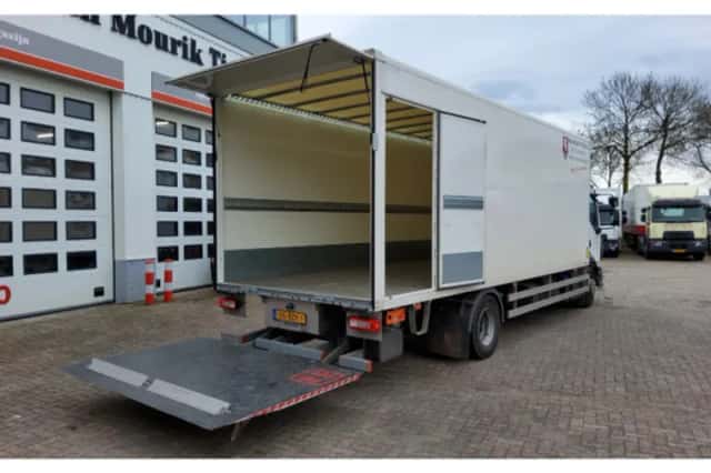 Renault D (2024) thumbnail 2