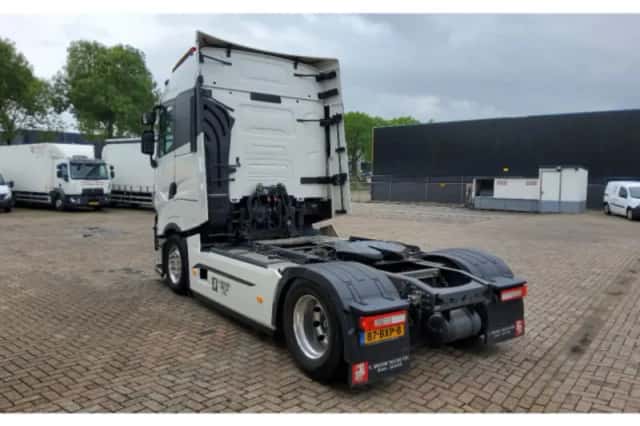 Renault T (2024) thumbnail 2
