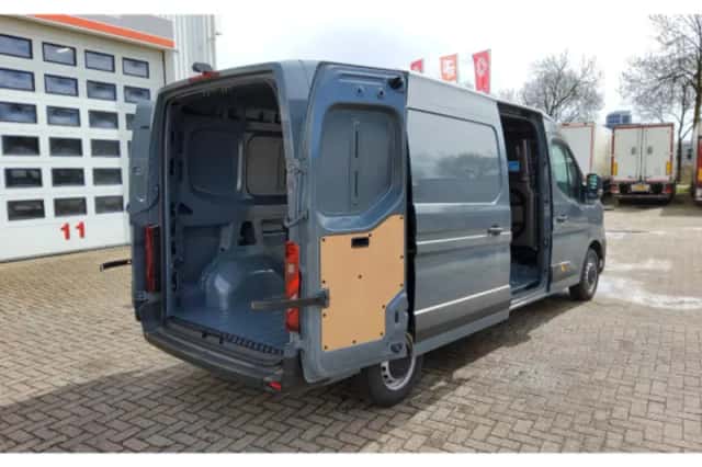 Renault 170.35 (2024) thumbnail 2