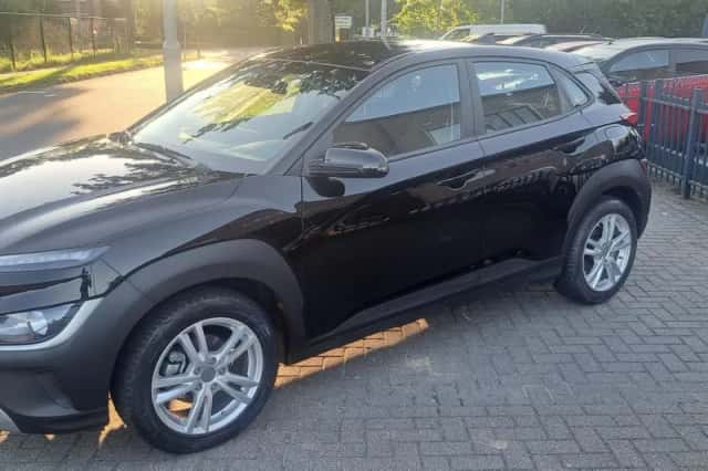 Hyundai Kona (2021) thumbnail 1