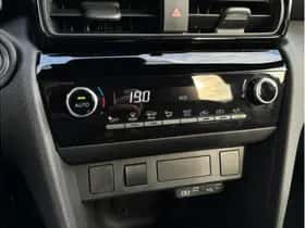 Toyota Yaris Cross (2025) thumbnail 11