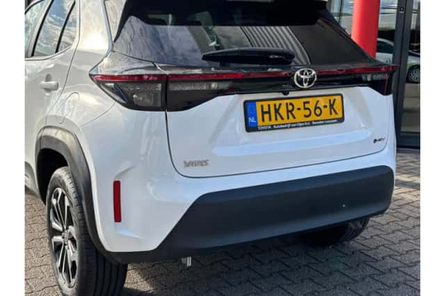 Toyota Yaris Cross (2025) thumbnail 4