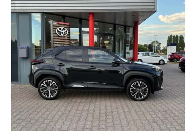 Toyota Yaris Cross (2025) thumbnail 4