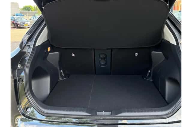 Toyota Yaris Cross (2025) thumbnail 6