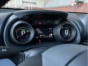 Toyota Yaris Cross (2024) thumbnail 12