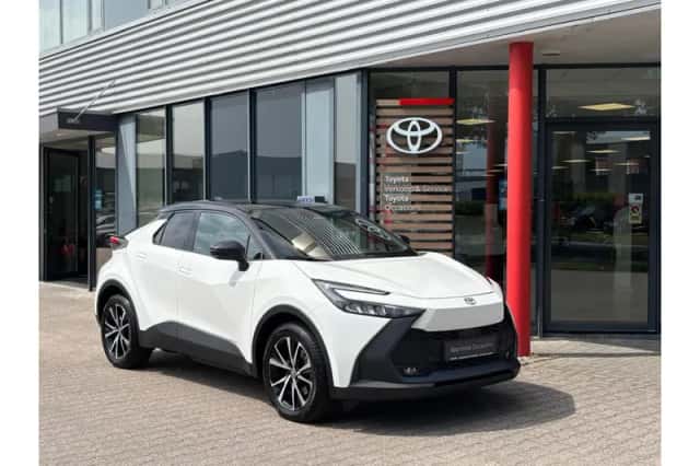 Toyota C-HR (2025) thumbnail 1