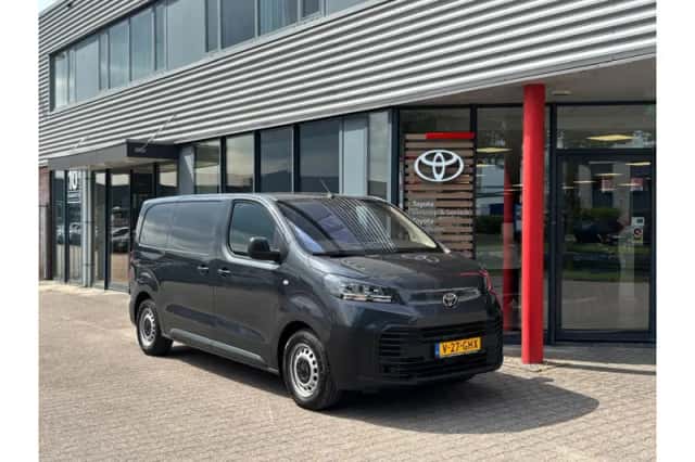 Toyota Proace (2024) thumbnail 1