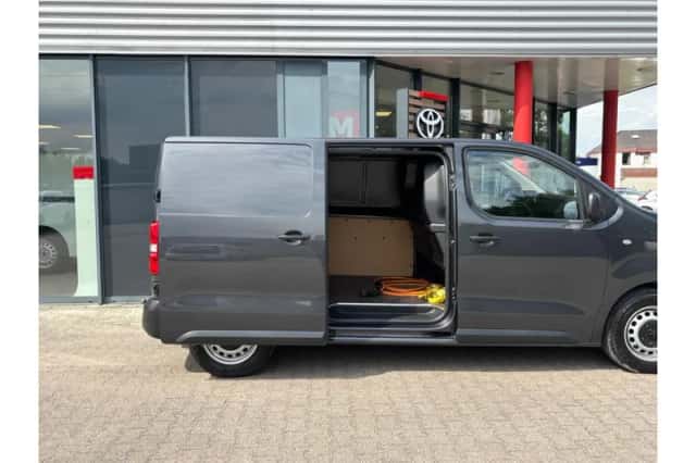 Toyota Proace (2024) thumbnail 5