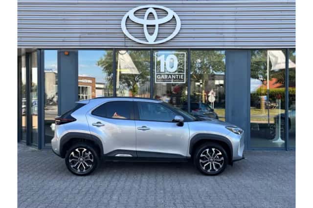 Toyota Yaris Cross (2025) thumbnail 4
