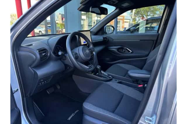 Toyota Yaris Cross (2025) thumbnail 5