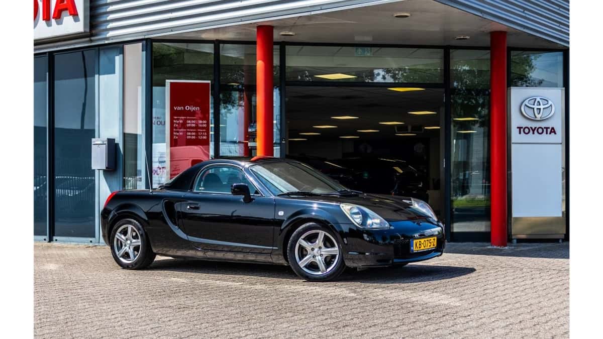 Toyota MR2 (2000) — foto 1
