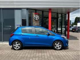 Toyota Yaris (2016) thumbnail 4