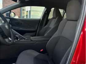 Toyota C-HR (2024) thumbnail 10