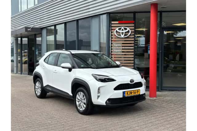 Toyota Yaris Cross (2025) thumbnail 1