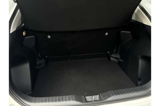 Toyota Yaris Cross (2025) thumbnail 6