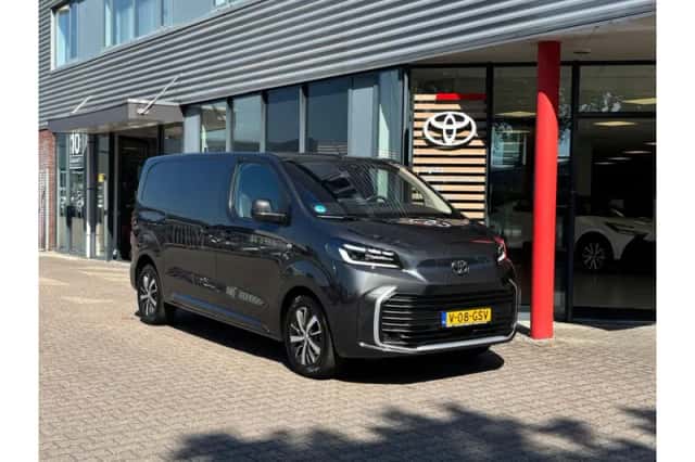 Toyota Proace (2024) thumbnail 1