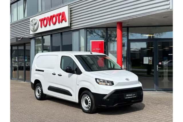 Toyota Proace (2024) thumbnail 1