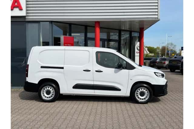 Toyota Proace (2024) thumbnail 2