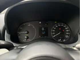 Toyota Yaris (2024) thumbnail 15