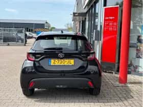 Toyota Yaris (2024) thumbnail 5