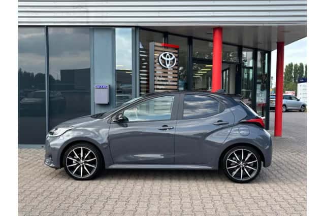 Toyota Yaris (2025) thumbnail 3